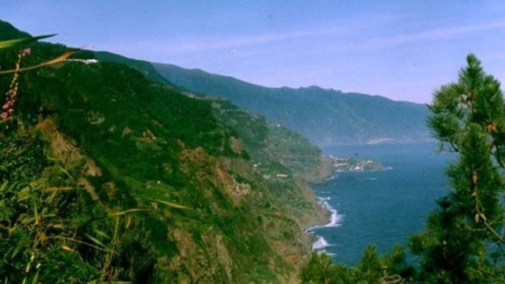 Cabanas de Sao Jorge Vilage