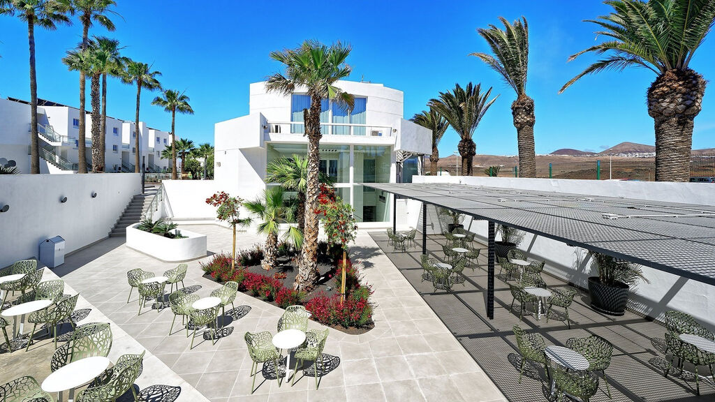 Aequora Lanzarote Suites