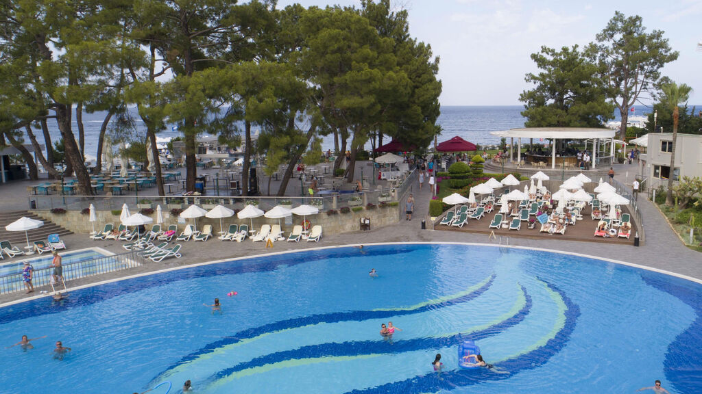 Akra Kemer