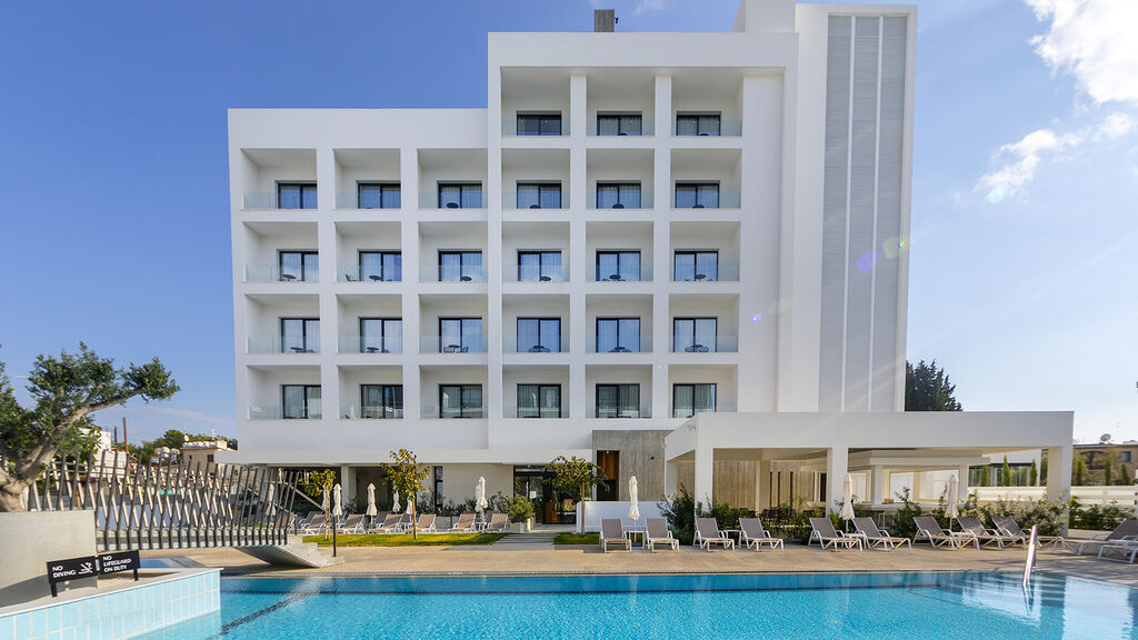 Anemi Hotel & Suites