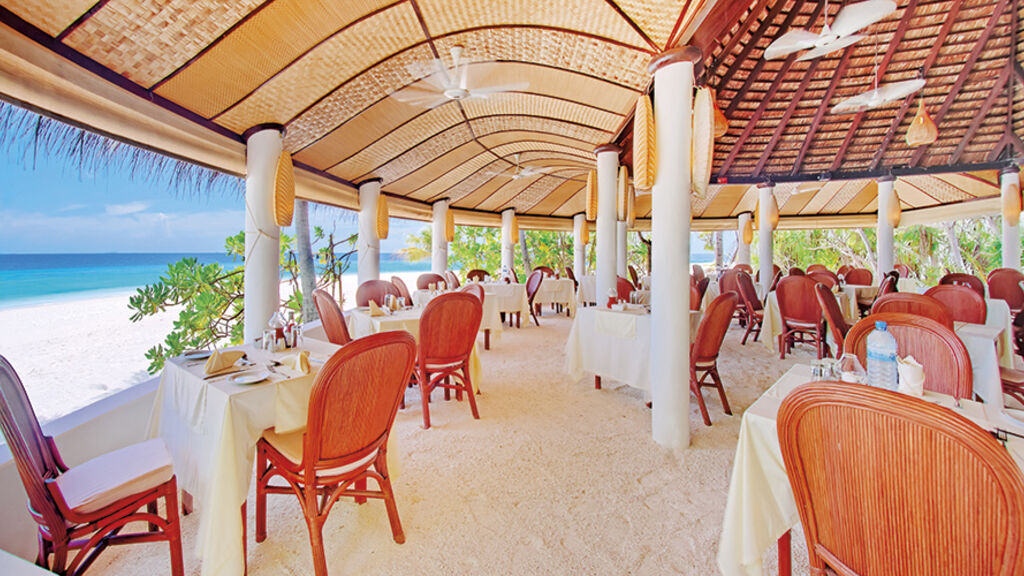 Angaga Island Resort & Spa