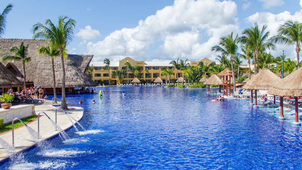 Barceló Maya Palace