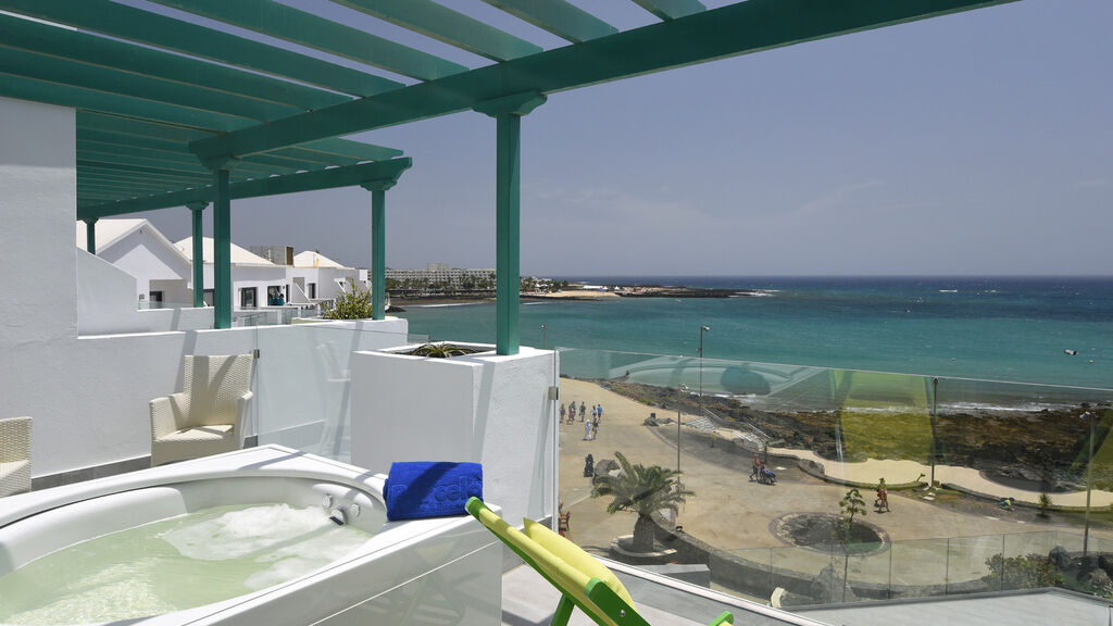 Barcelo Teguise Beach