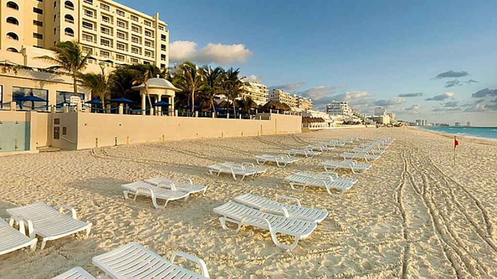 Barceló Tucancún Beach