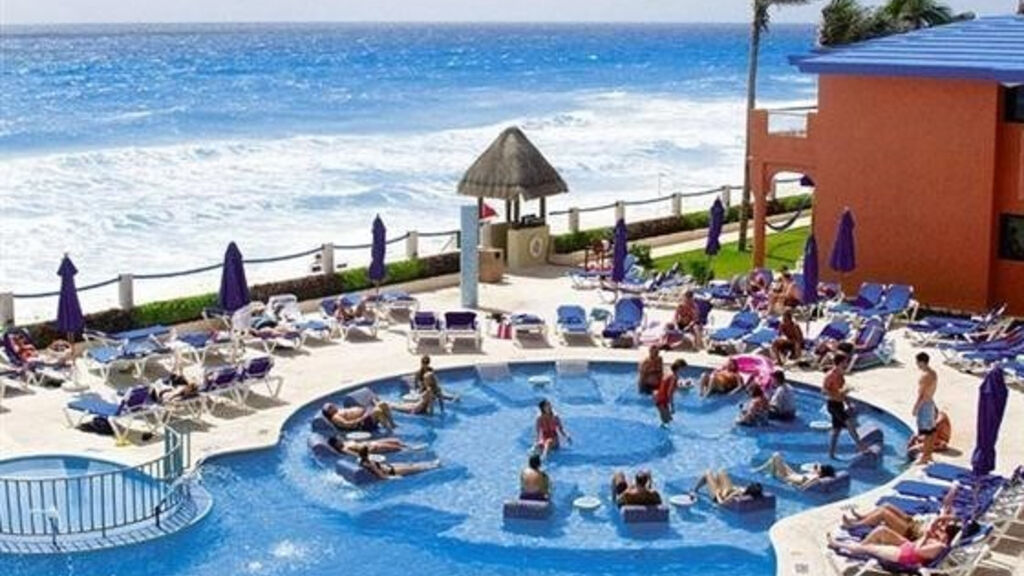 Barceló Tucancún Beach