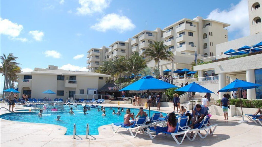 Barceló Tucancún Beach