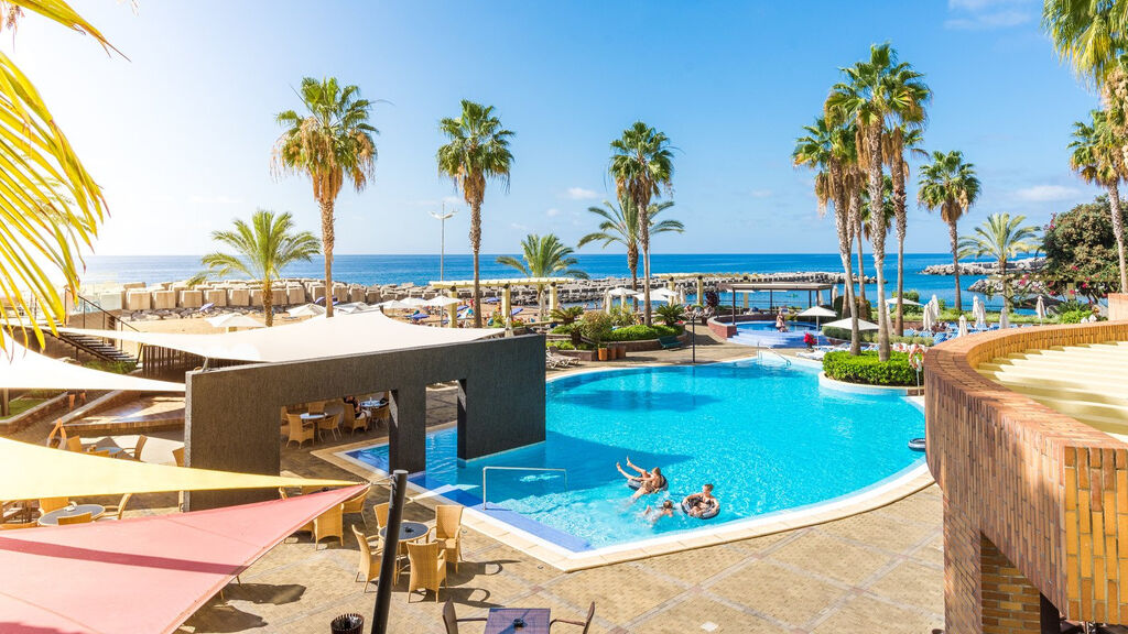 Savoy Calheta Beach