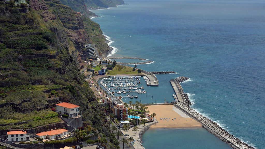 Calheta Beach