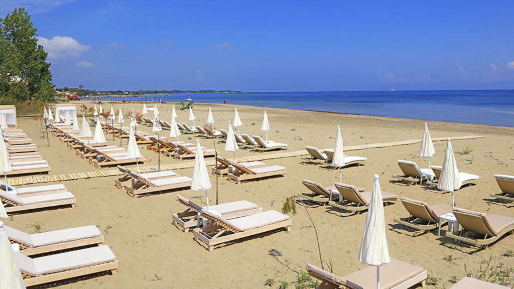 Cavomarina Beach