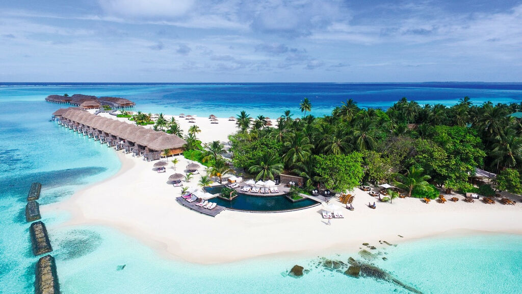 Constance Moofushi Maldives