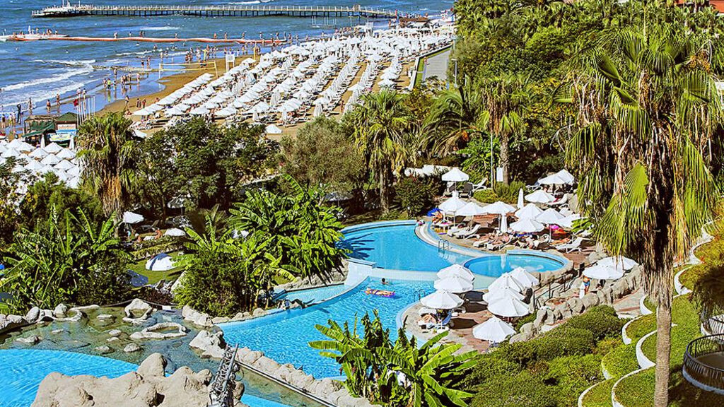 Crystal Sunrise Queen Luxury Resort & Spa