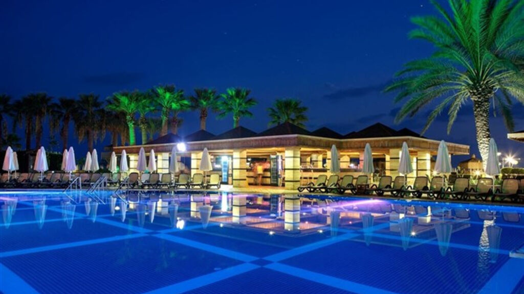 Crystal Tat Beach Golf Resort & Spa