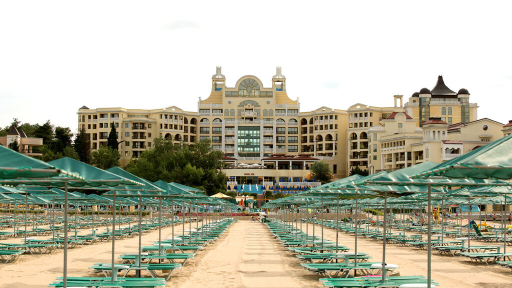 Marina Royal Palace