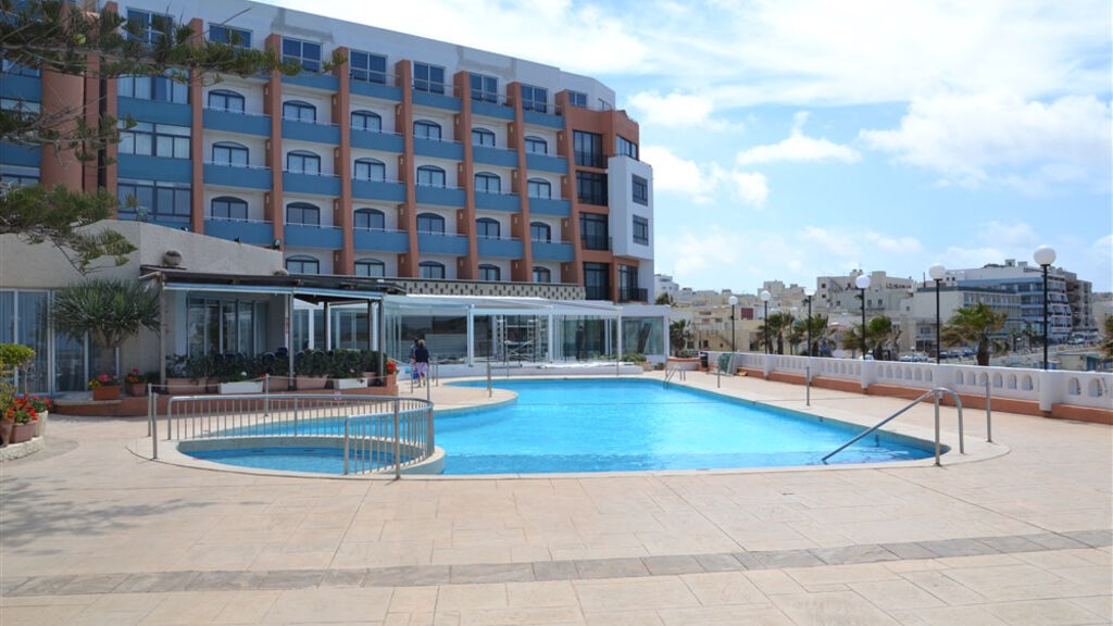 Doubletree By Hilton Malta (Ex Dolmen Resort)