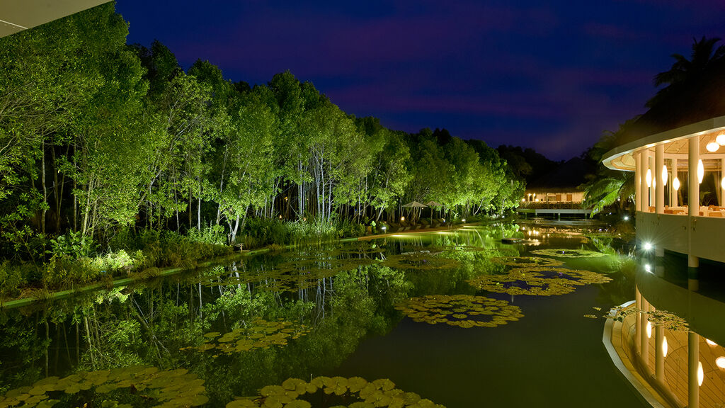 Dreamland The Unique Sea & Lake Resort