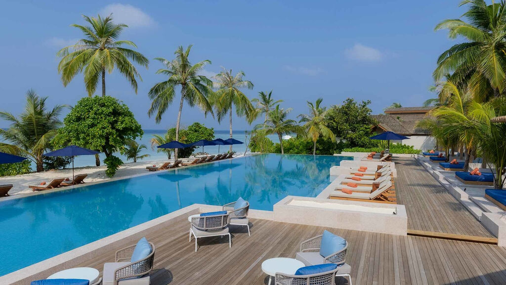 Emerald Faarufushi Resort And Spa