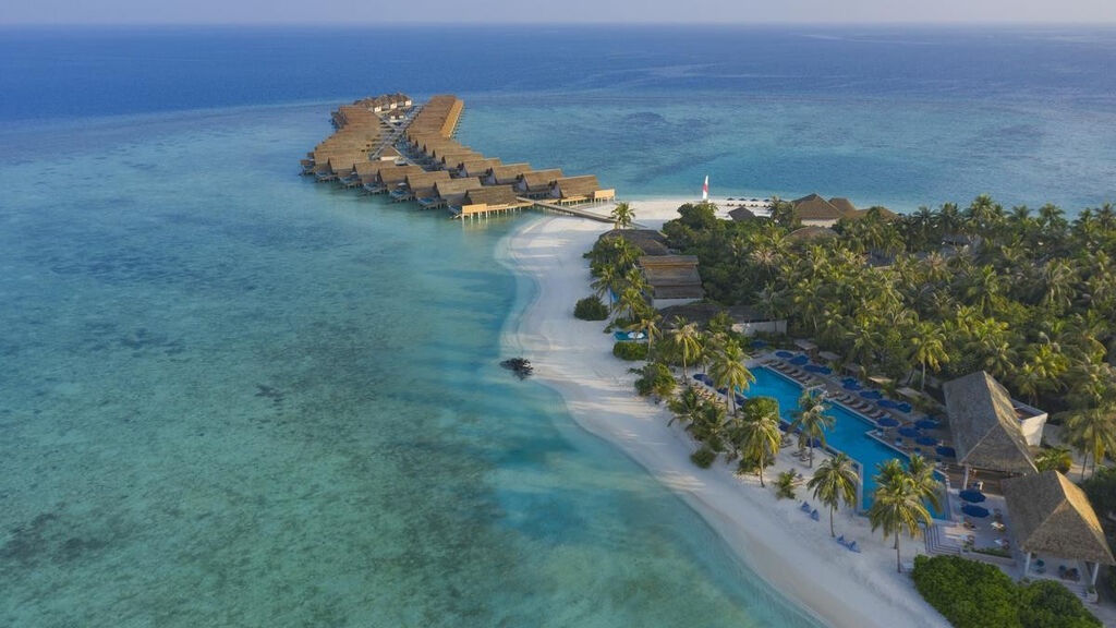 Emerald Faarufushi Resort & Spa