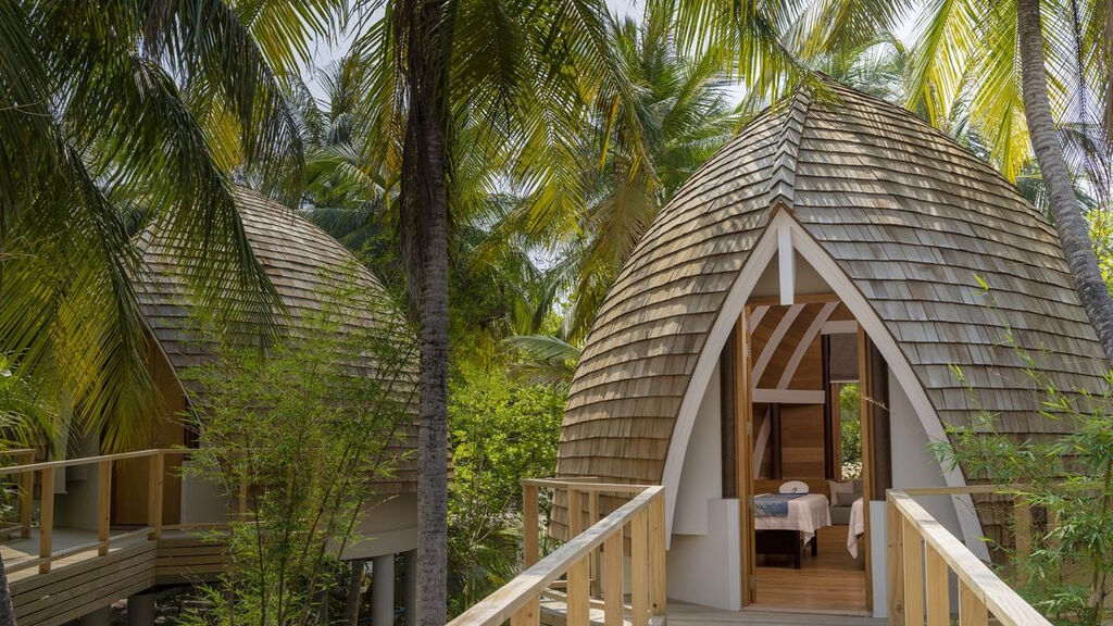 Emerald Faarufushi Resort & Spa