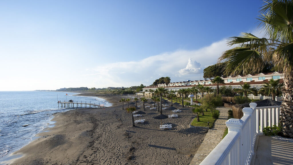 Flora Garden Beach Side