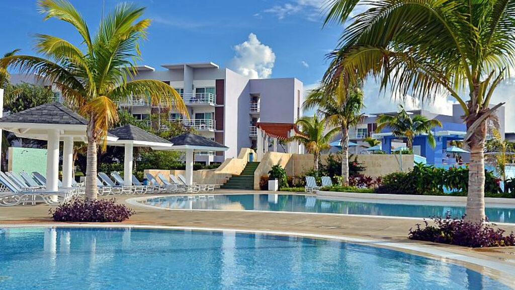 Grand Aston Cayo Las Brujas Beach Resort & Spa