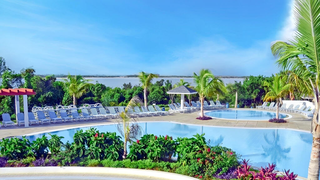 Grand Aston Cayo Las Brujas Beach Resort & Spa