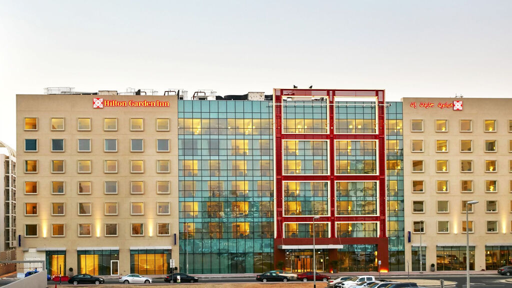 Hilton Garden Inn Dubai, Mall Avenue