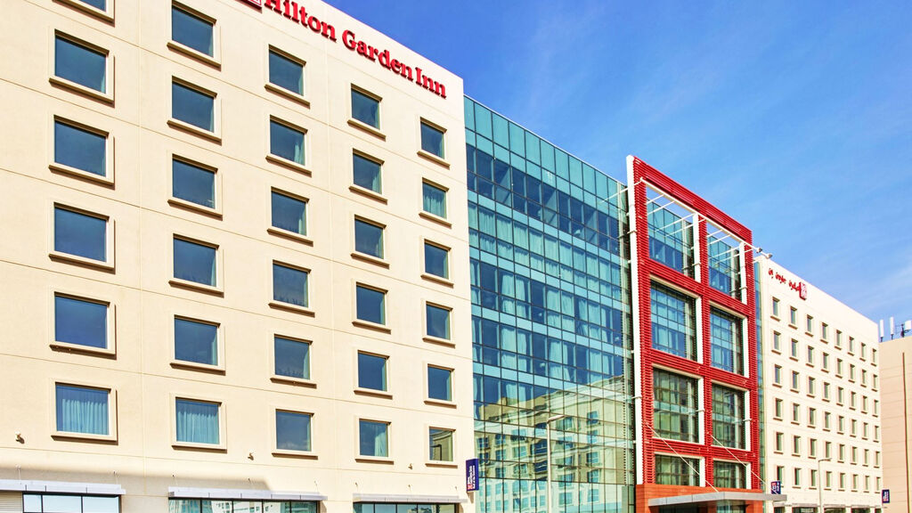 Hilton Garden Inn Dubai, Mall Avenue