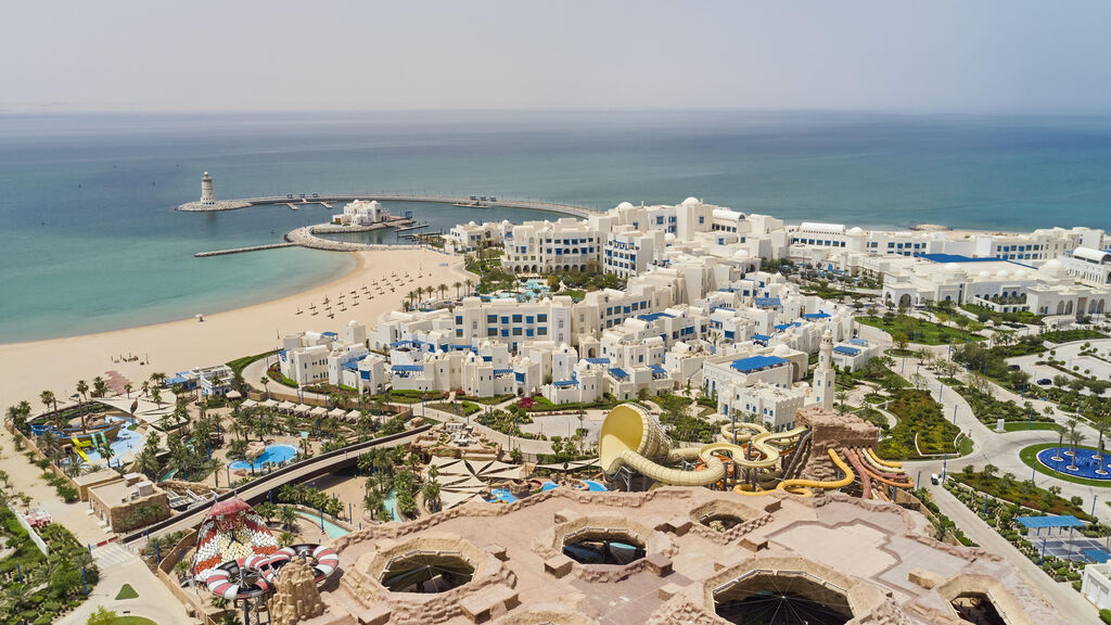 Hilton Salwa Beach Resort & Villas