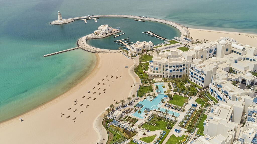 Hilton Salwa Beach Resort & Villas