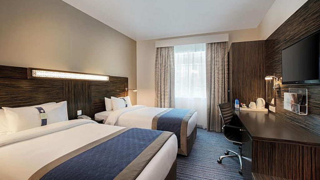 Holiday Inn Express Dubai - Safa Park