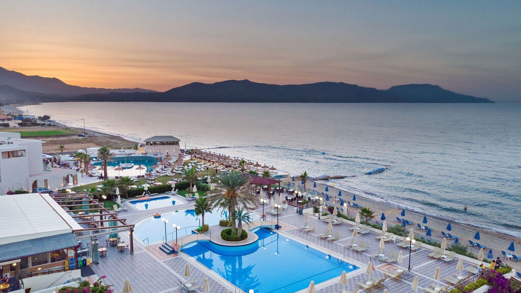 Hydramis Palace Beach Resort