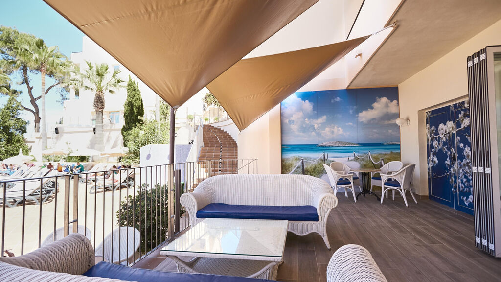 Invisa Hotel Club Cala Blanca