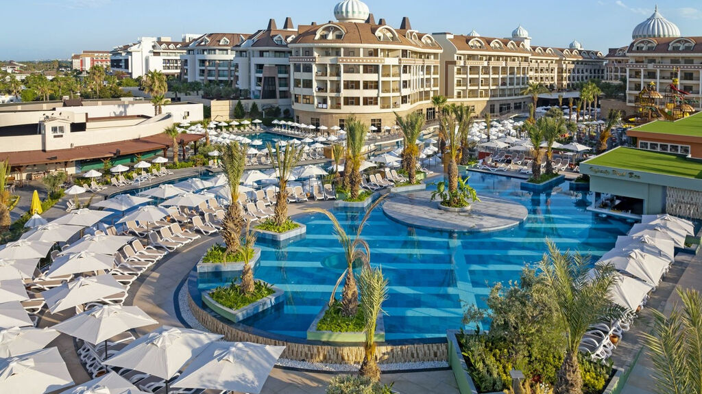 Kirman Belazur Resort & Spa