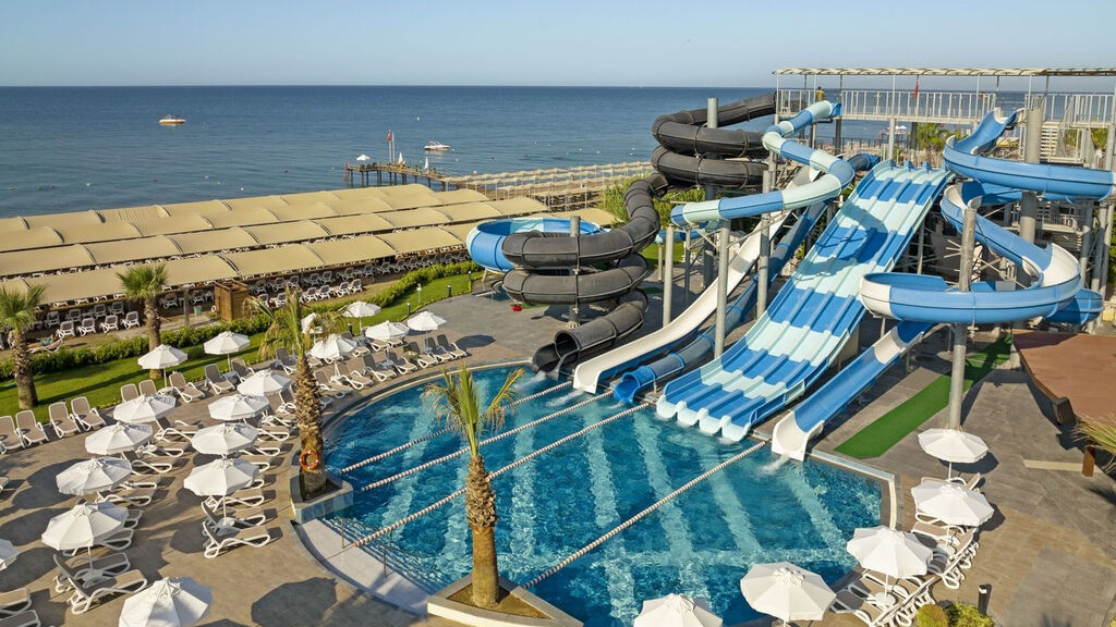 Kirman Belazur Resort & Spa