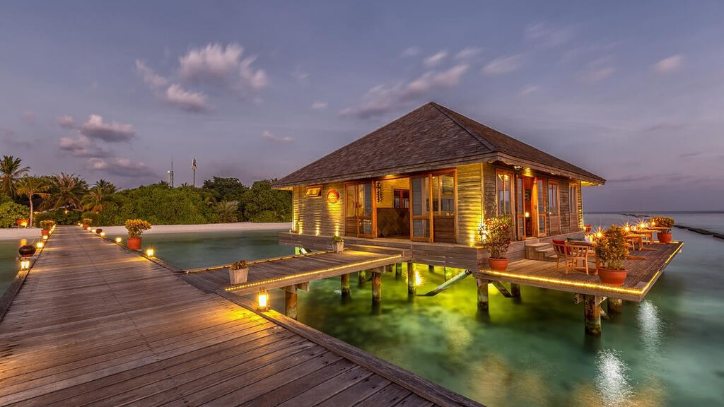 Komandoo Island Resort & Spa