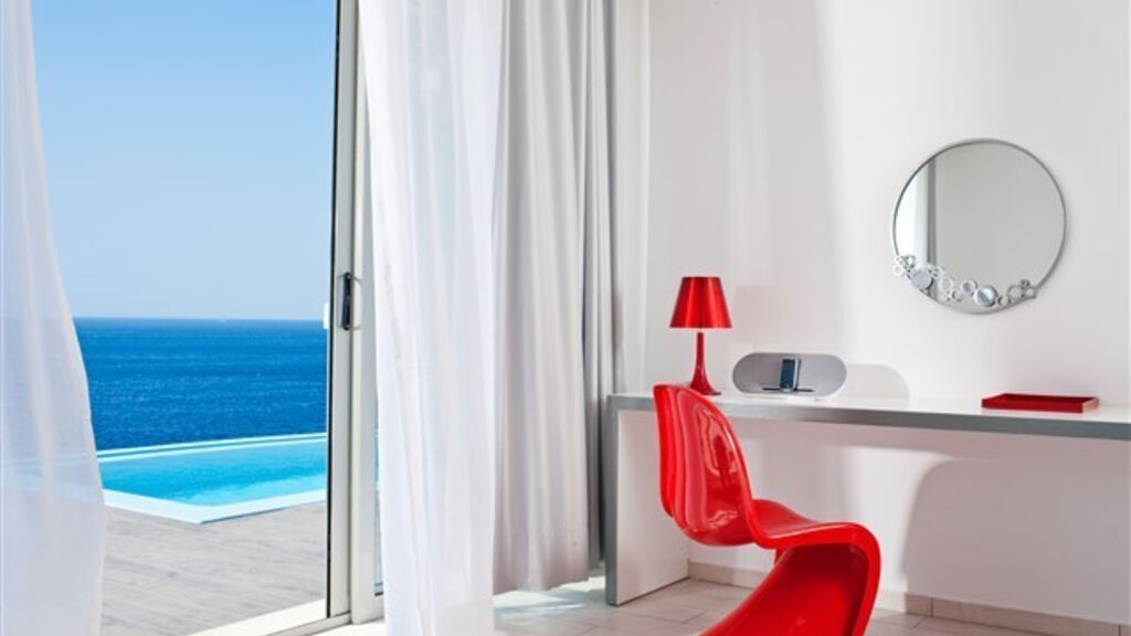 Kouros Boutique Hotel and Suites