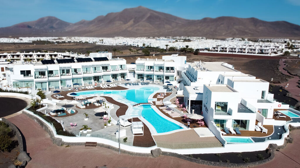 La Cala Suites