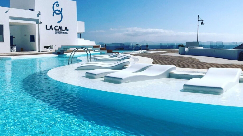 La Cala Suites