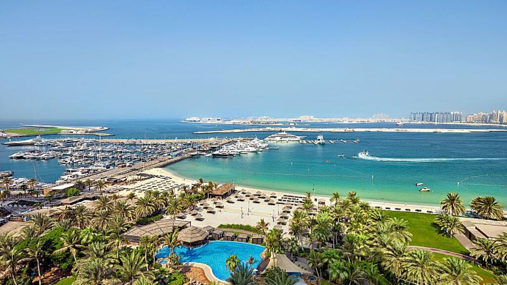 Le Meridien Mina Seyahi Beach