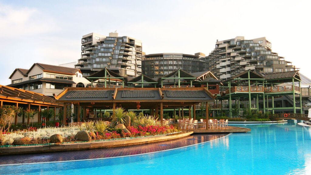 Limak Lara De Luxe Hotel & Resort