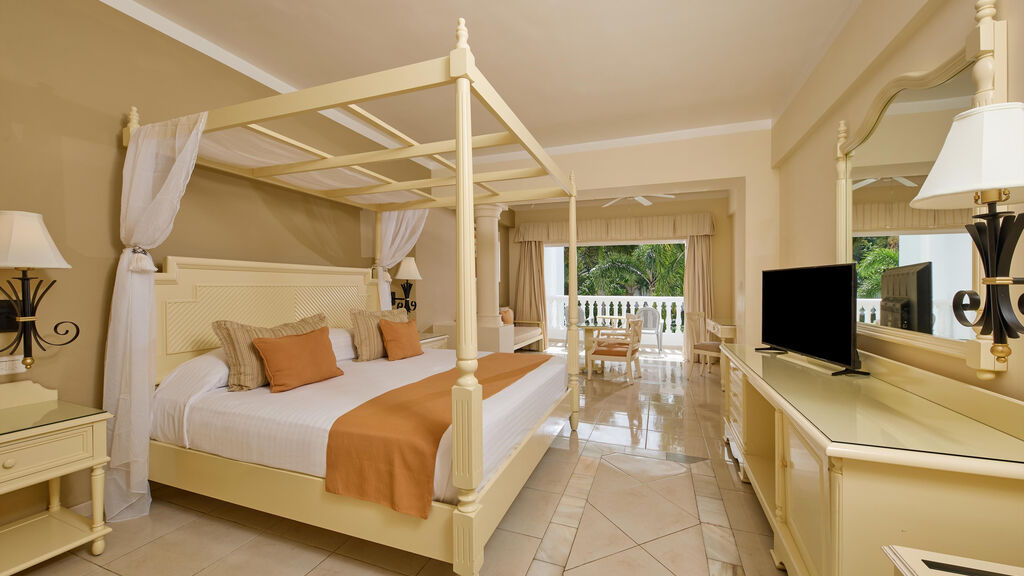 Bahia Principe Luxury Runaway Bay