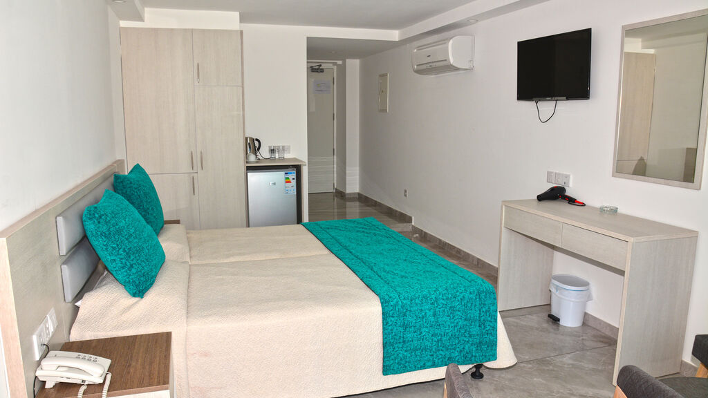 Melini Hotel Suites