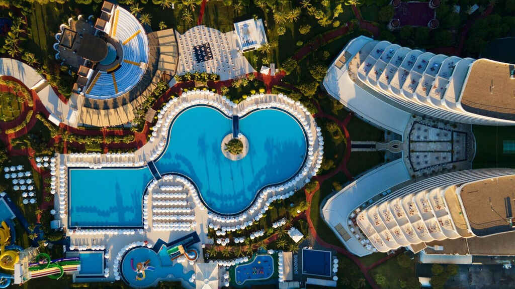 Miracle Resort