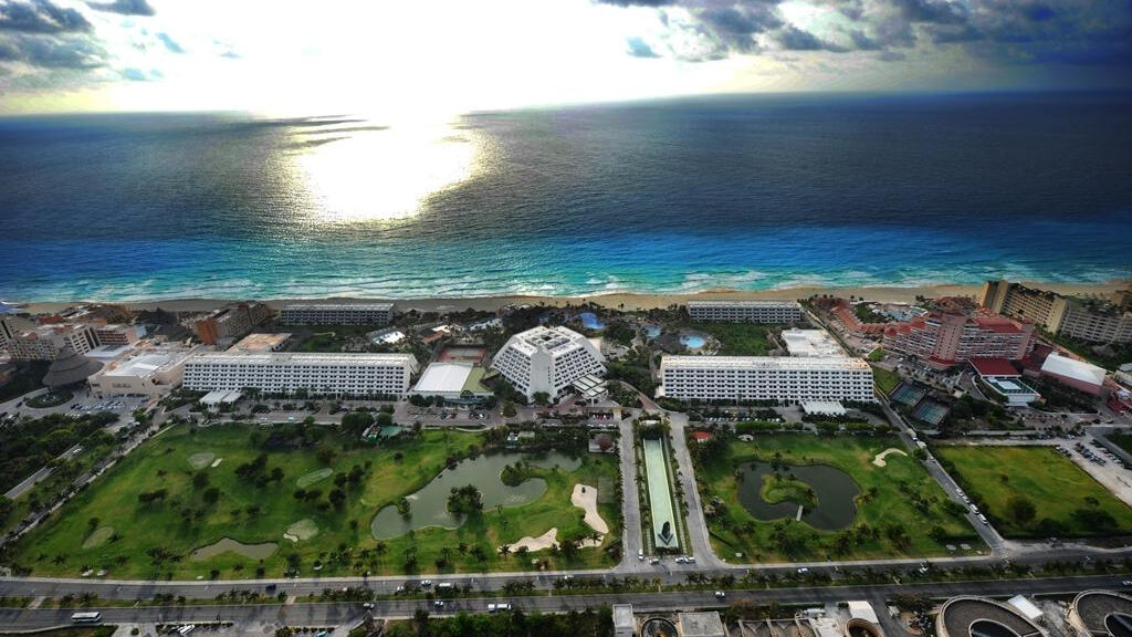 Oasis Cancun Grand