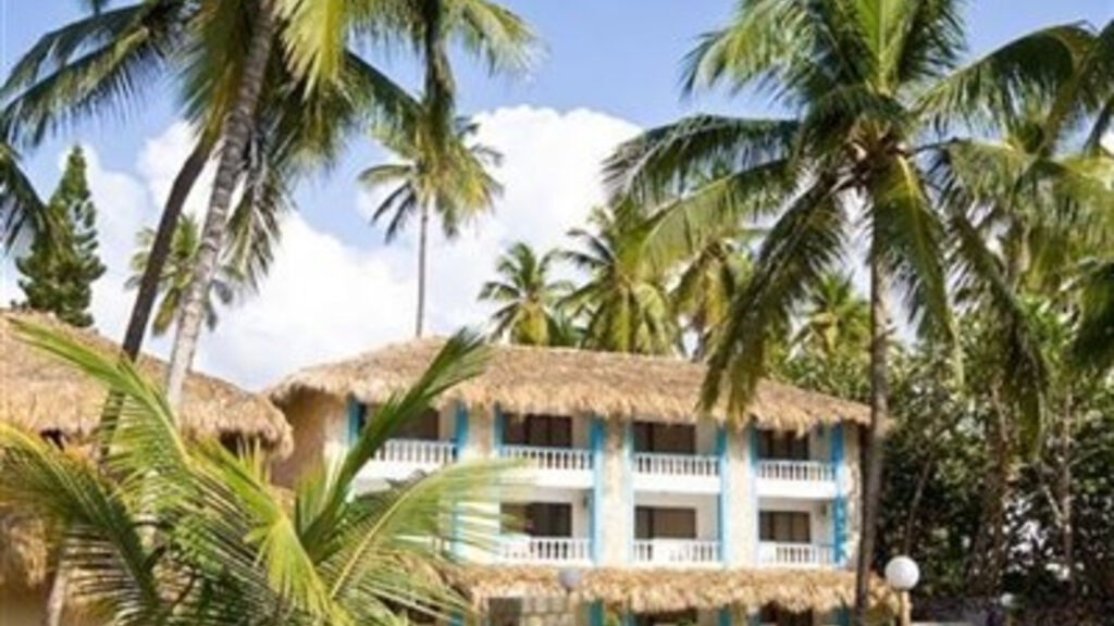 Playa Esmeralda Beach Resort