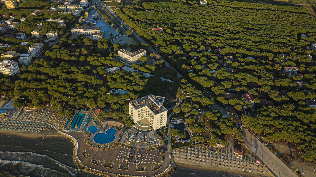 Prestige Resort