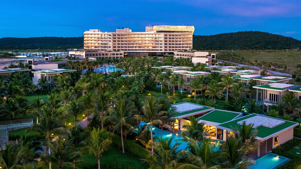 Pullman Phu Quoc Beach Resort