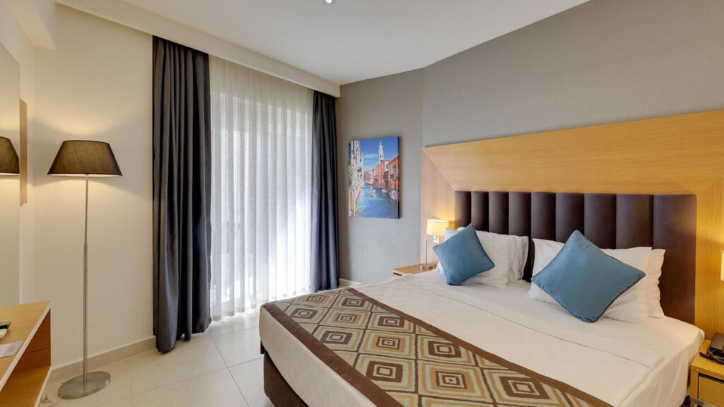 Ramada Hotel & Suites by Wyndham Kusadasi