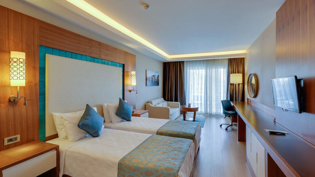 Ramada Hotel & Suites by Wyndham Kusadasi