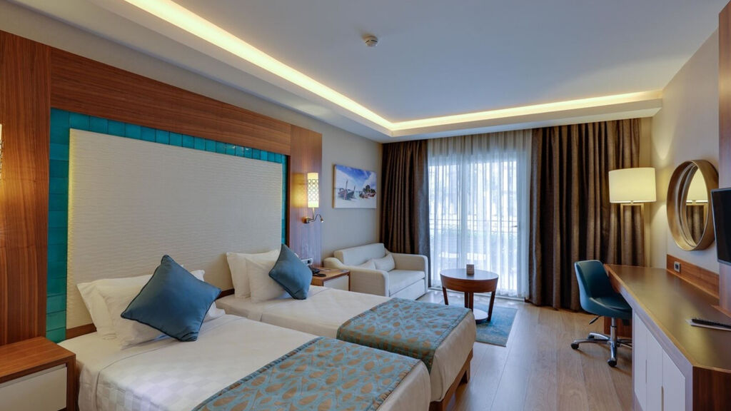 Ramada Hotel & Suites by Wyndham Kusadasi